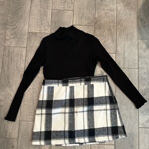 Size XL lulus black body suit. Worn once